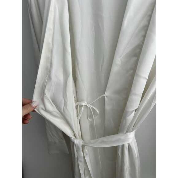 Vintage Y2K Victoria's Secret Satin Long Robe White/ Ivory With Pockets XS/S NWT - Picture 6 of 11